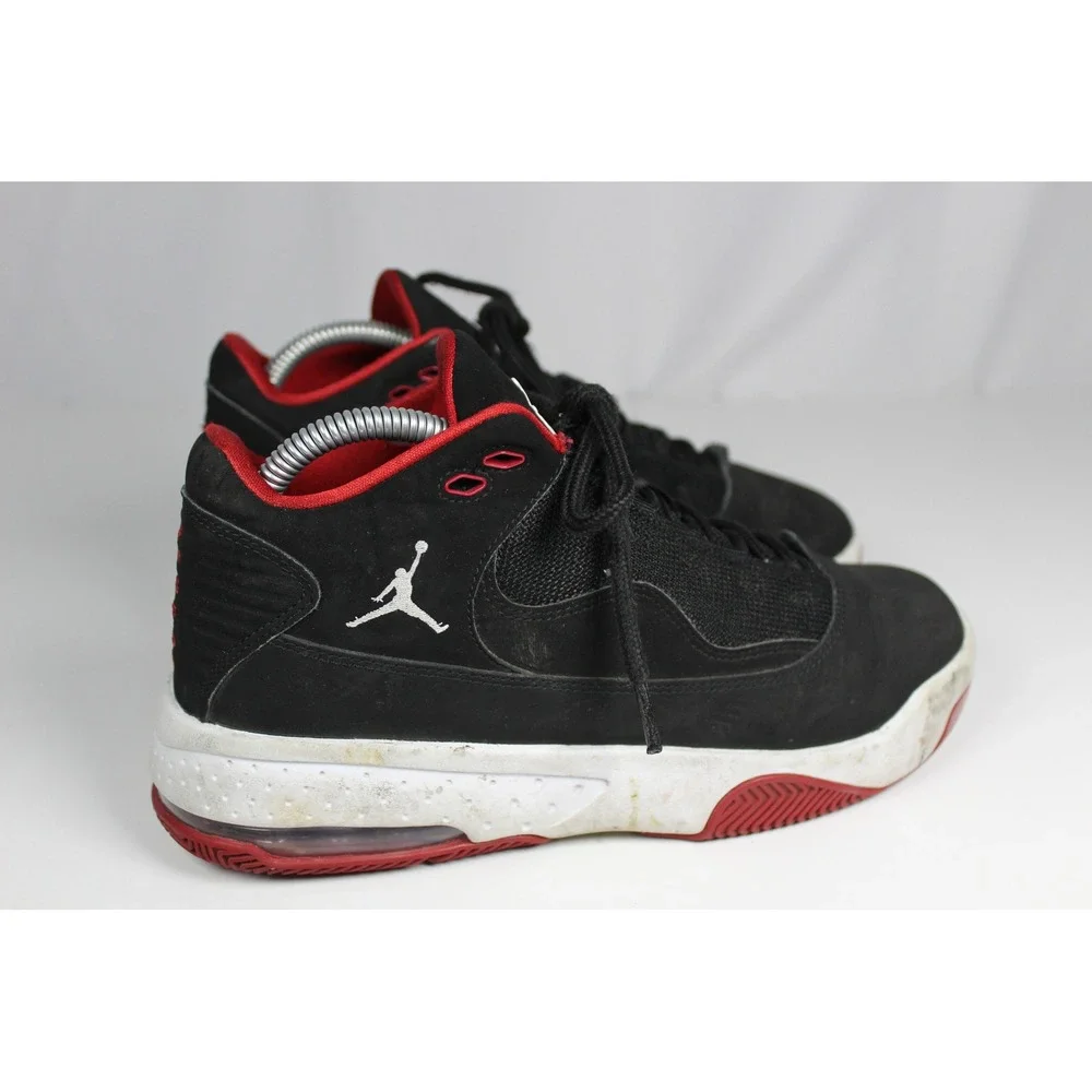 Jordan Max Aura 2 Mens Basketball Shoes Black Red White CK6636-006 Size 10.5